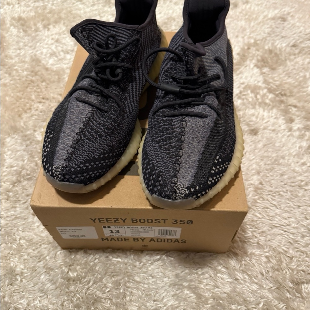 Adidas Yeezy Boost 350 V2 Black Carbon Sneakers